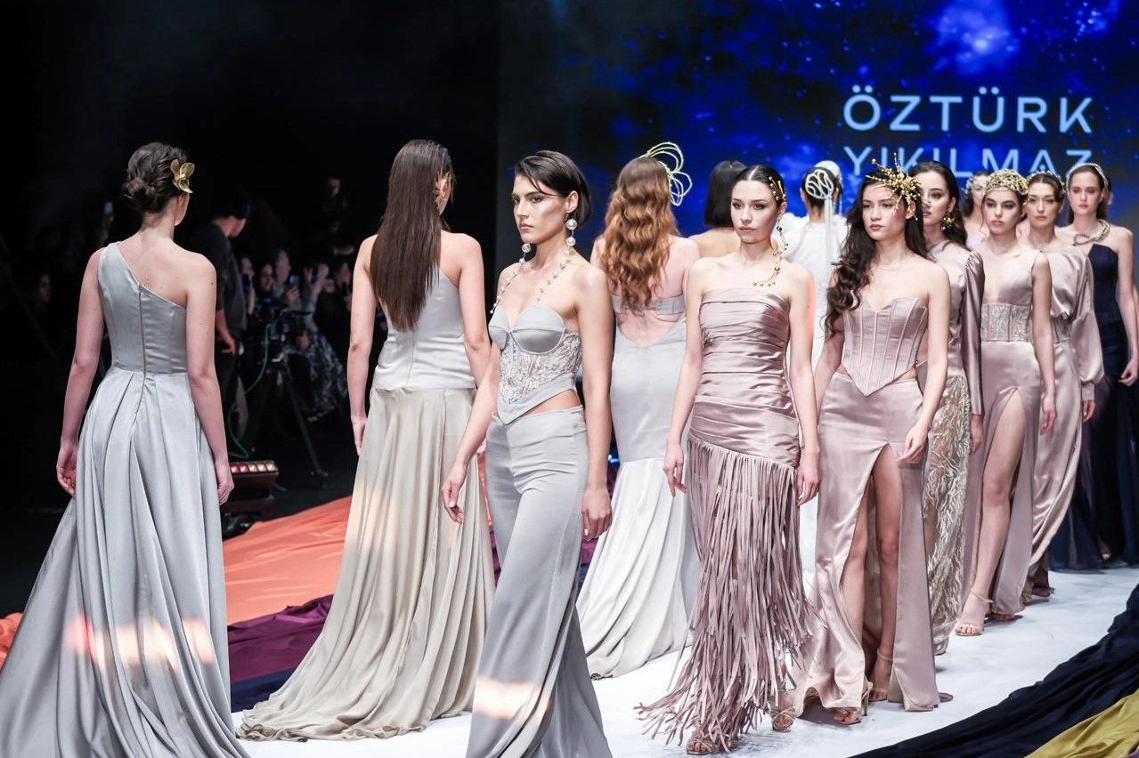 IF Wedding Fashion İzmir&rsquo;de &ldquo;Sessiz Asalet&rdquo; podyuma taşındı
