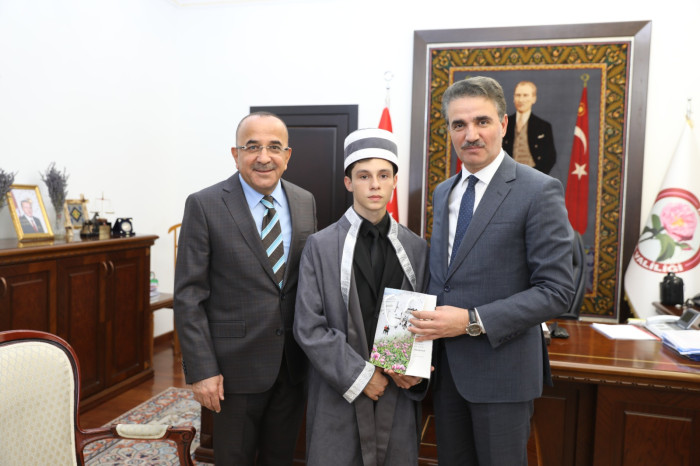 Türkiye’nin Çırağı Emre ve Başkan Tural’dan Vali Baruş’a ziyaret